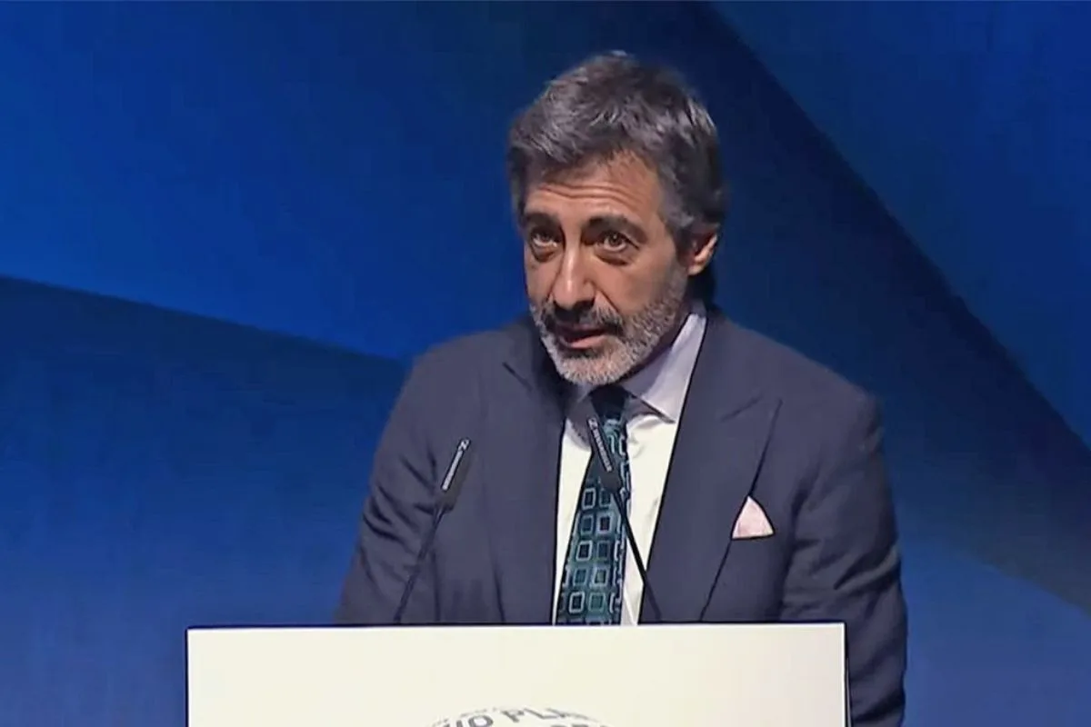 Juan del Val Wins 2025 Planeta Prize for His Romantic Novel Vera una historia de amor