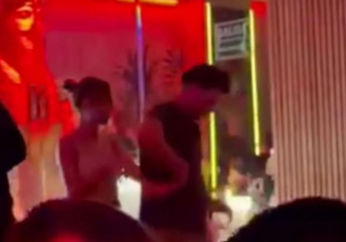 Gabriel Rufián and Ester Expósito Dance Together in a Madrid After Party